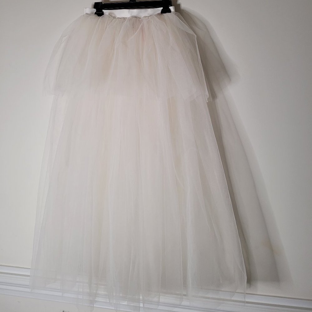 NWT Victoria's Secret Layered White Tulle Maxi Skirt